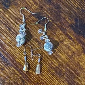 2 sets of earrings